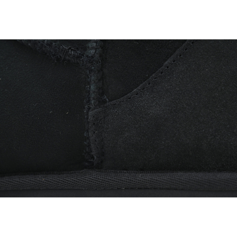 EM Sneakers UGG Classic Ultra Mini Mid-Top Boot Black