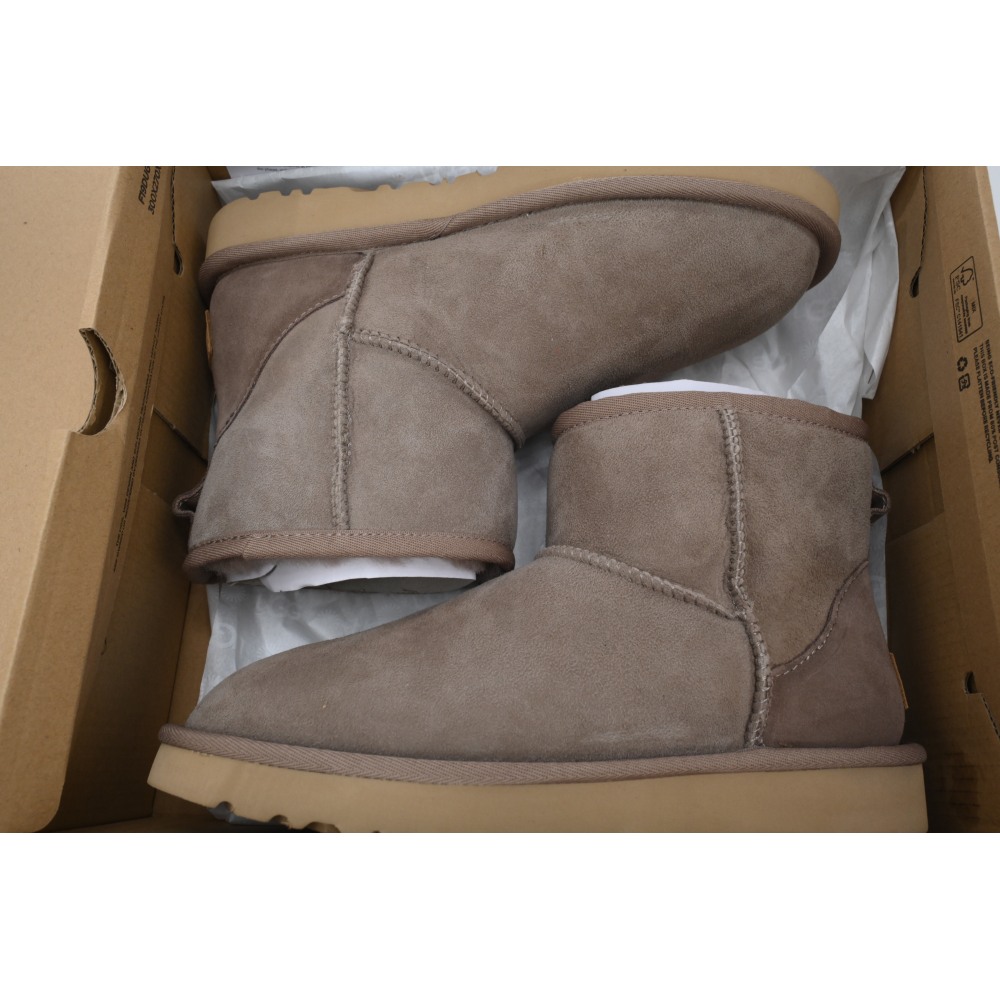EM Sneakers UGG Classic Ultra Mini Mid-Top Boot Brown
