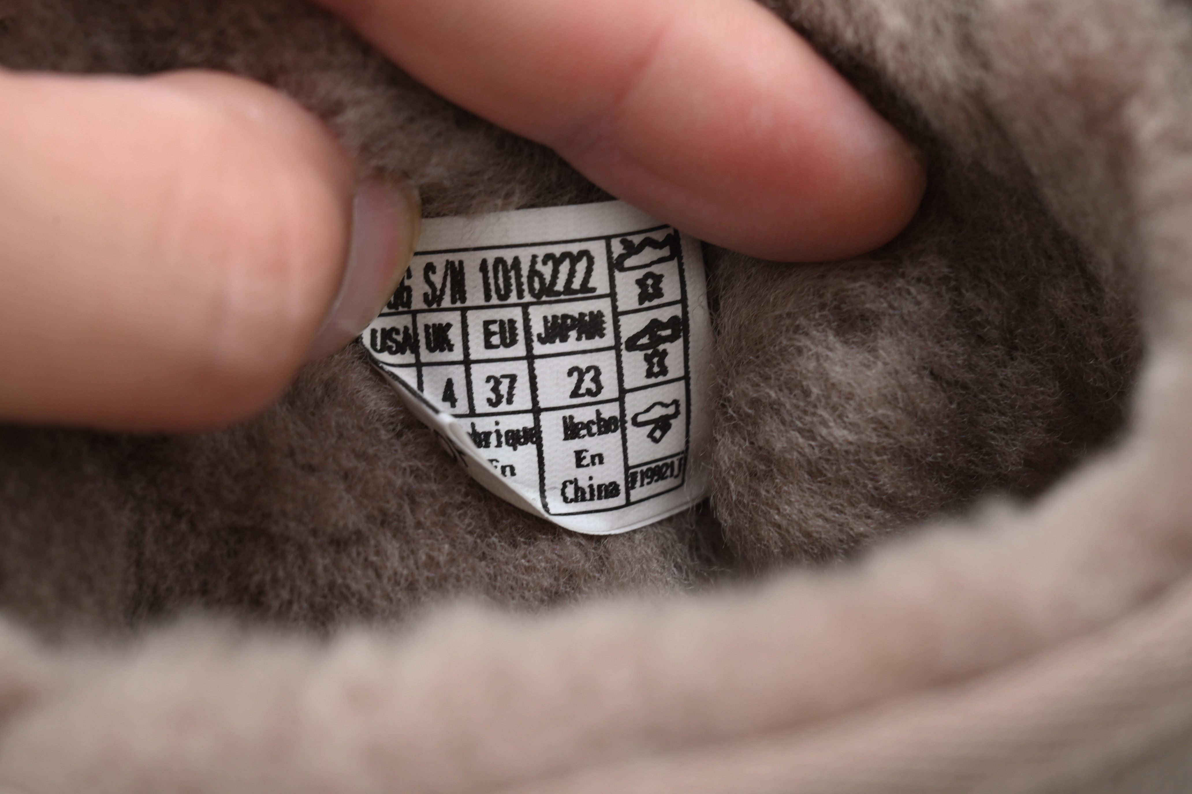 EM Sneakers UGG Classic Ultra Mini Mid-Top Boot Brown