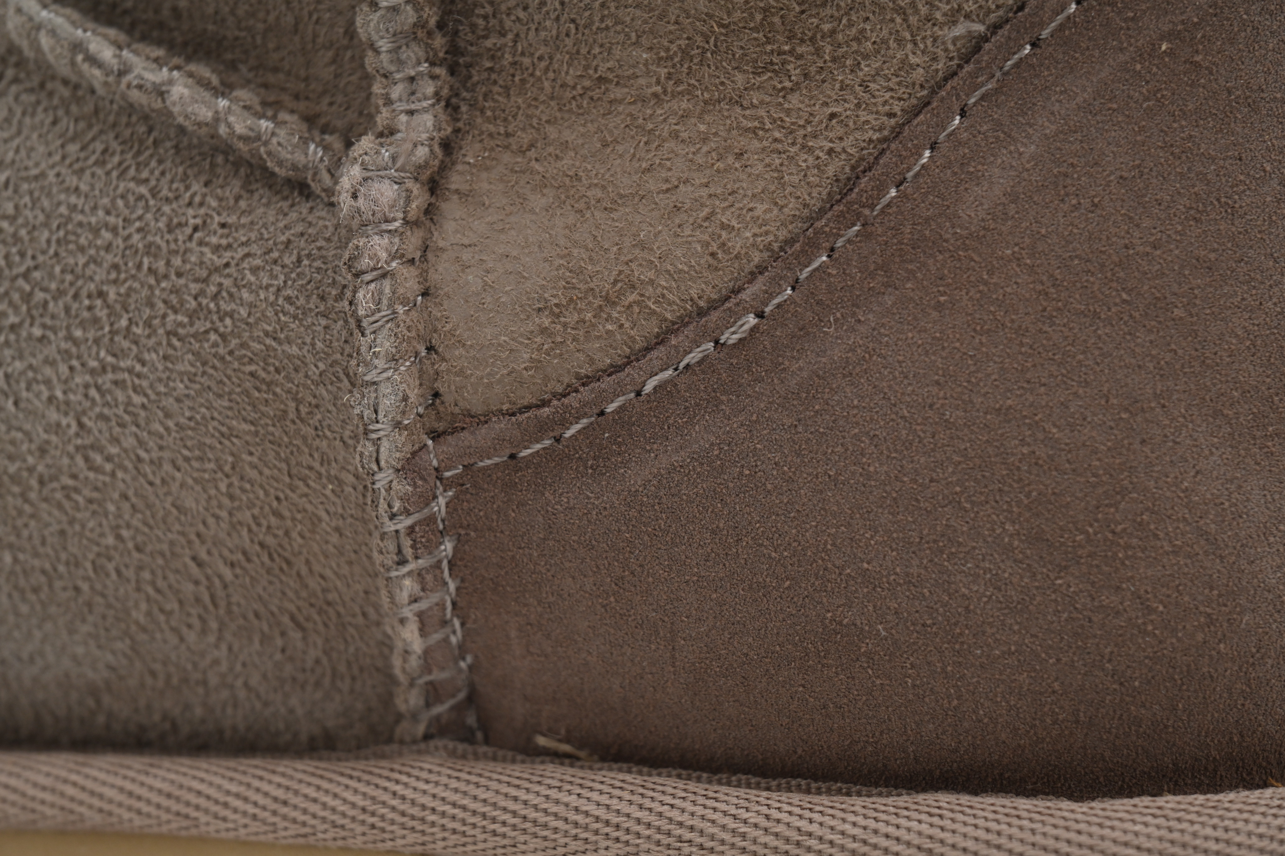 EM Sneakers UGG Classic Ultra Mini Mid-Top Boot Brown