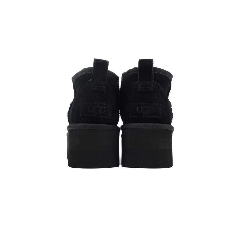 EM Sneakers UGG Classic Ultra Mini Platform Low-Top Boot Black