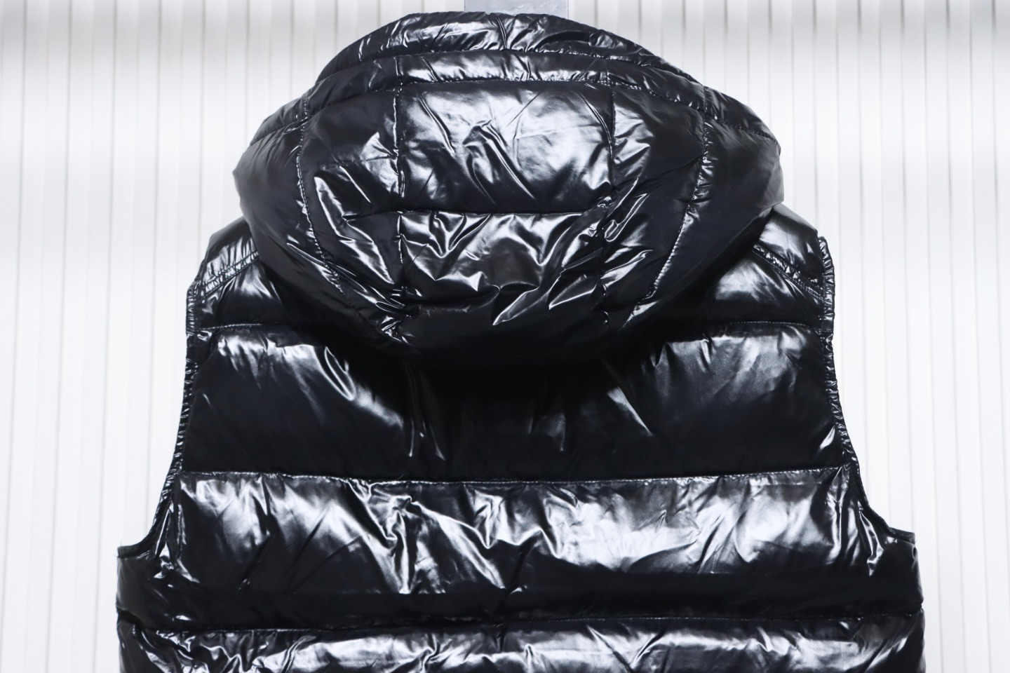 EM Sneakers Moncler Maya Hooded Down Vest Black