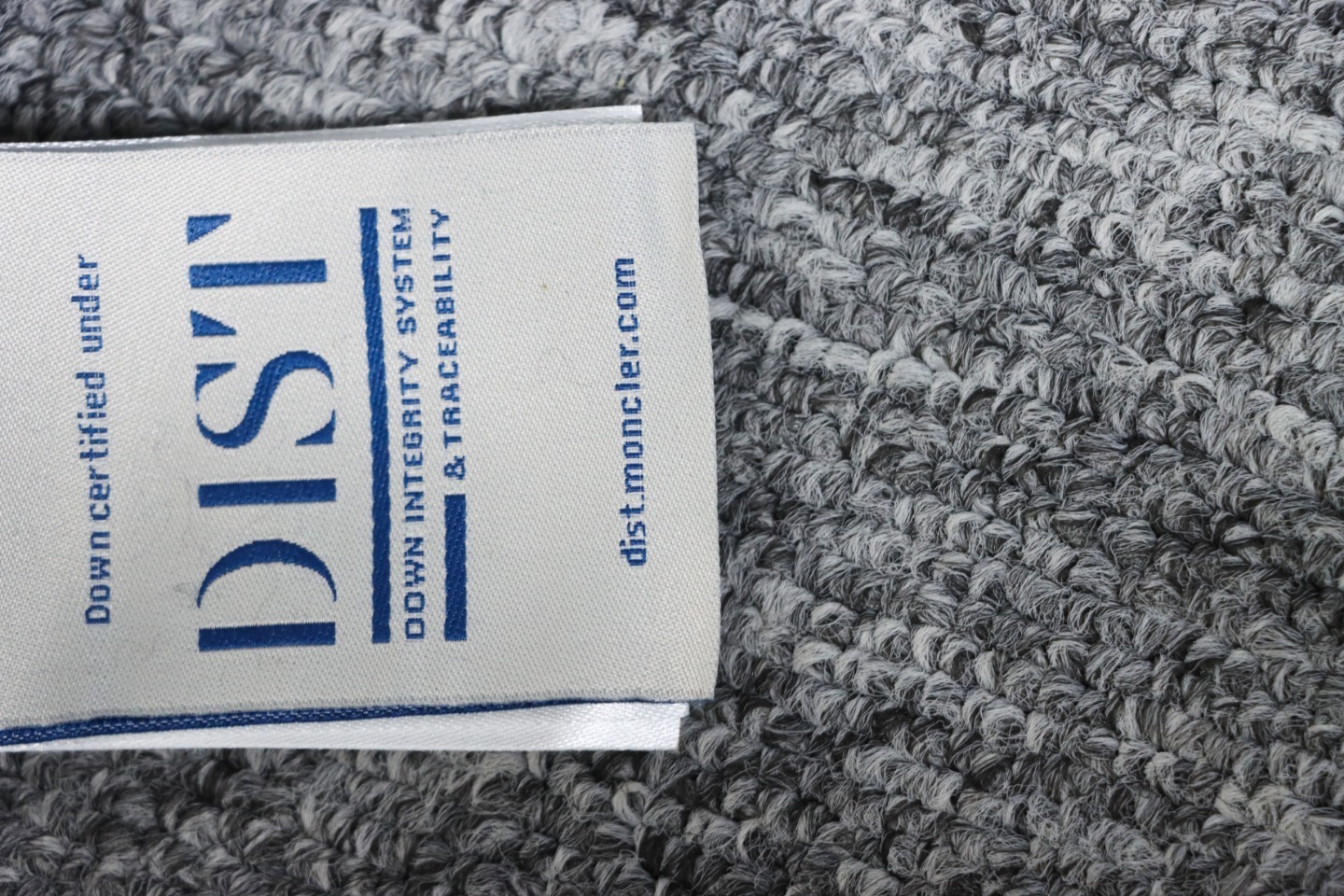 EM Sneakers Moncler Maya Hooded Down Vest Black