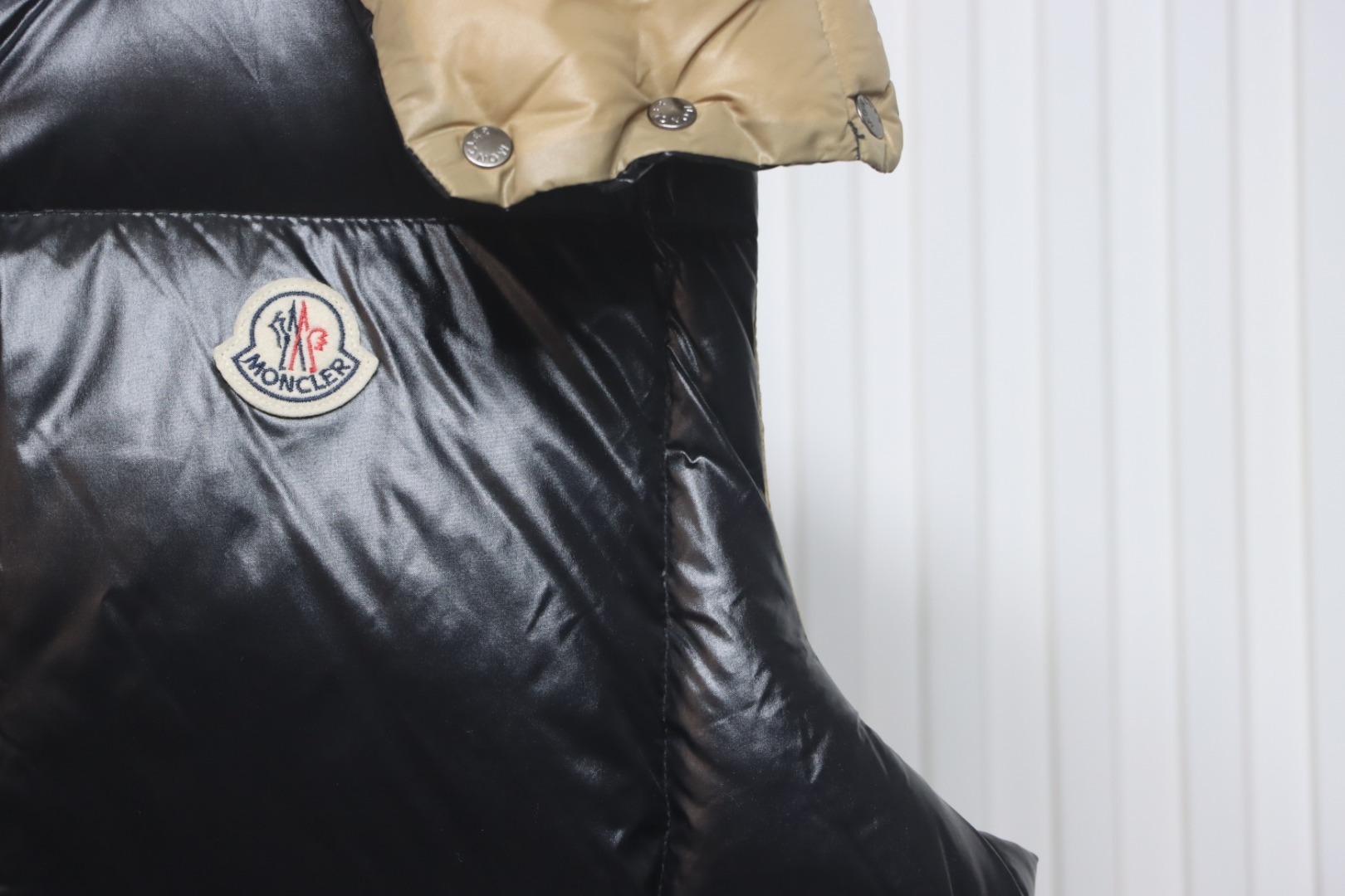 EM Sneakers Moncler Luzule Nylon Down Vest Black