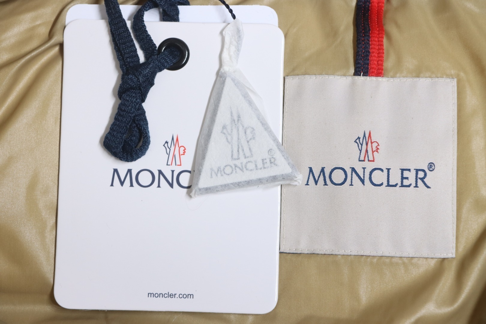 EM Sneakers Moncler Luzule Nylon Down Vest Black