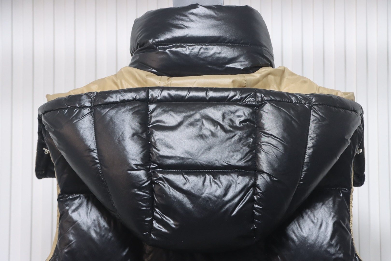 EM Sneakers Moncler Luzule Nylon Down Vest Black