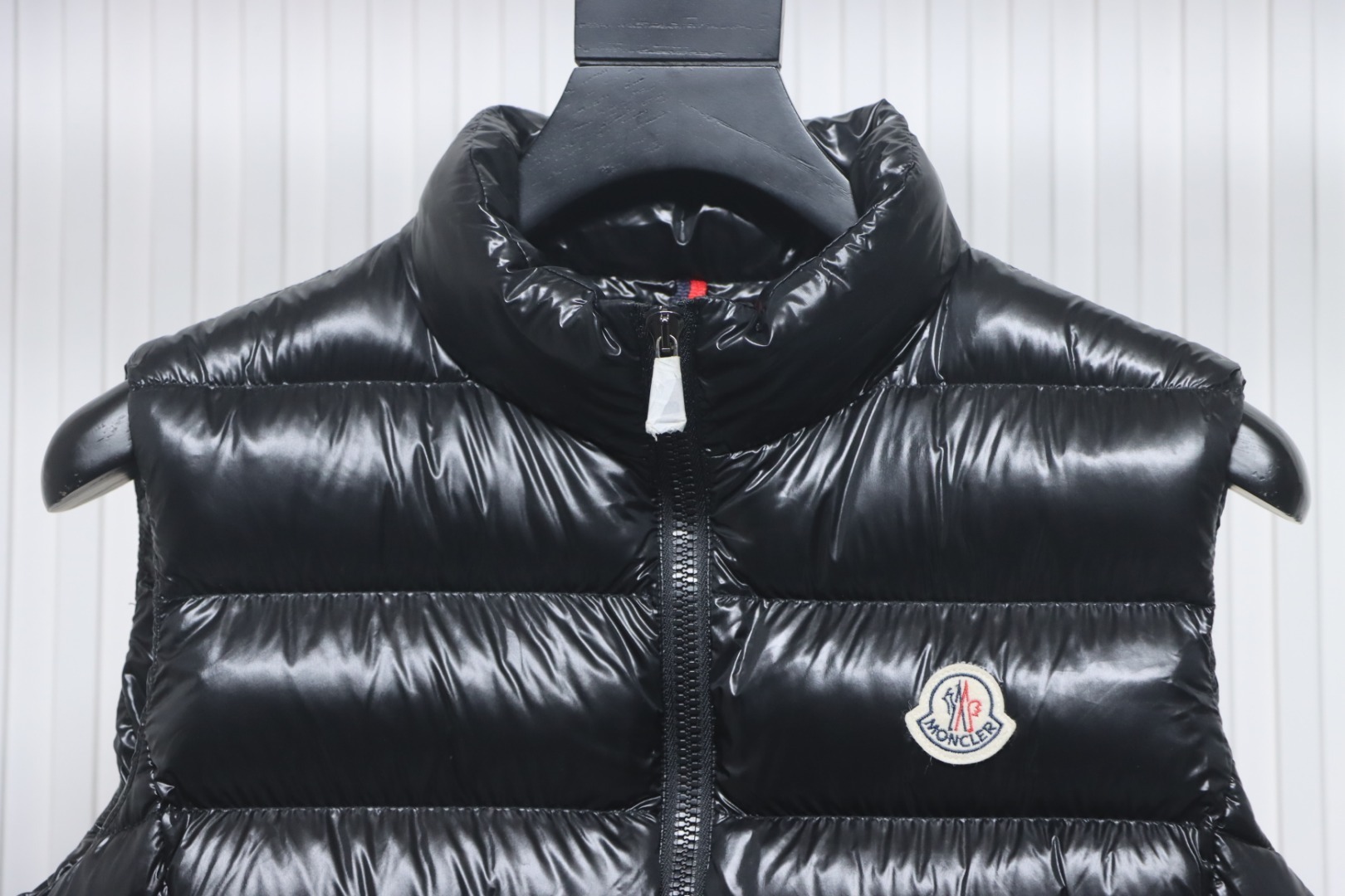 EM Sneakers Moncler Women's Ghany Mock Neck Down Vest Black