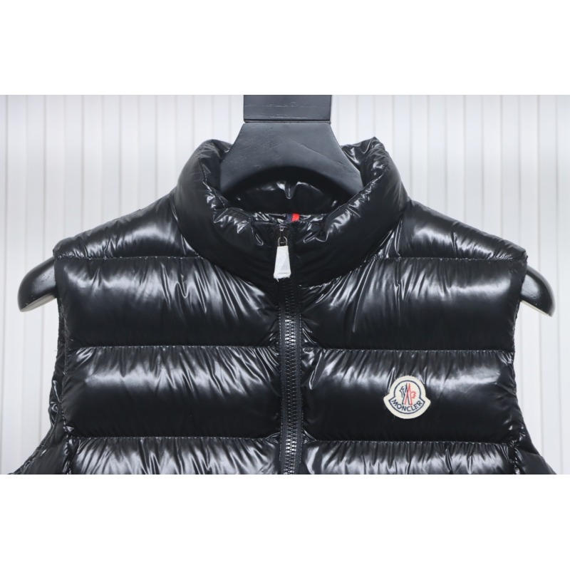 EM Sneakers Moncler Women's Ghany Mock Neck Down Vest Black