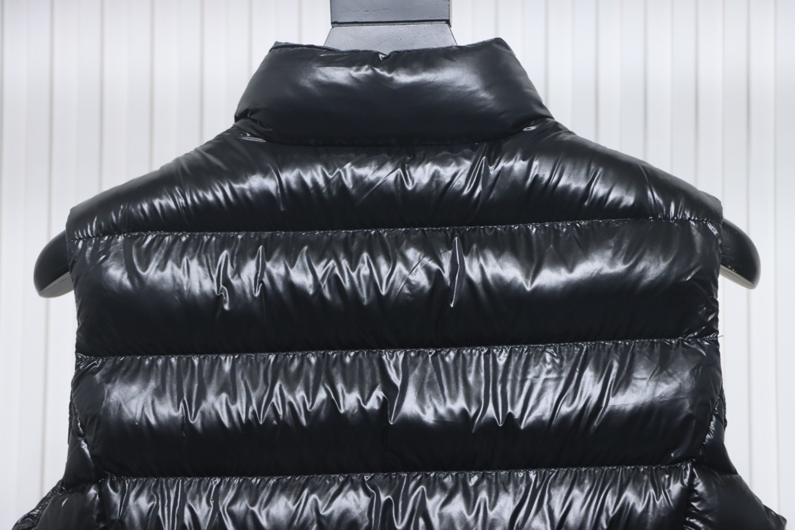 EM Sneakers Moncler Women's Ghany Mock Neck Down Vest Black