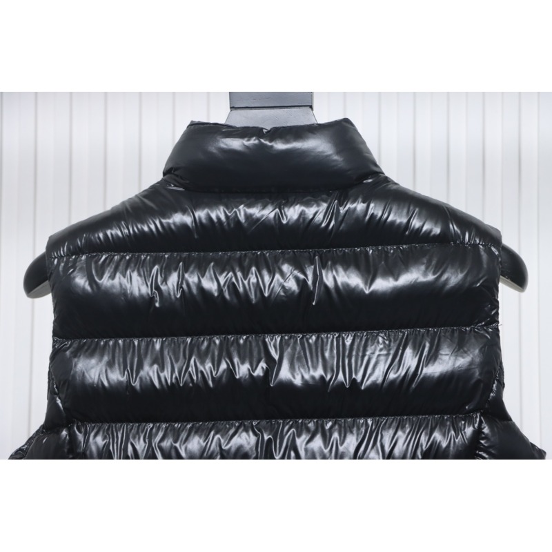 EM Sneakers Moncler Women's Ghany Mock Neck Down Vest Black
