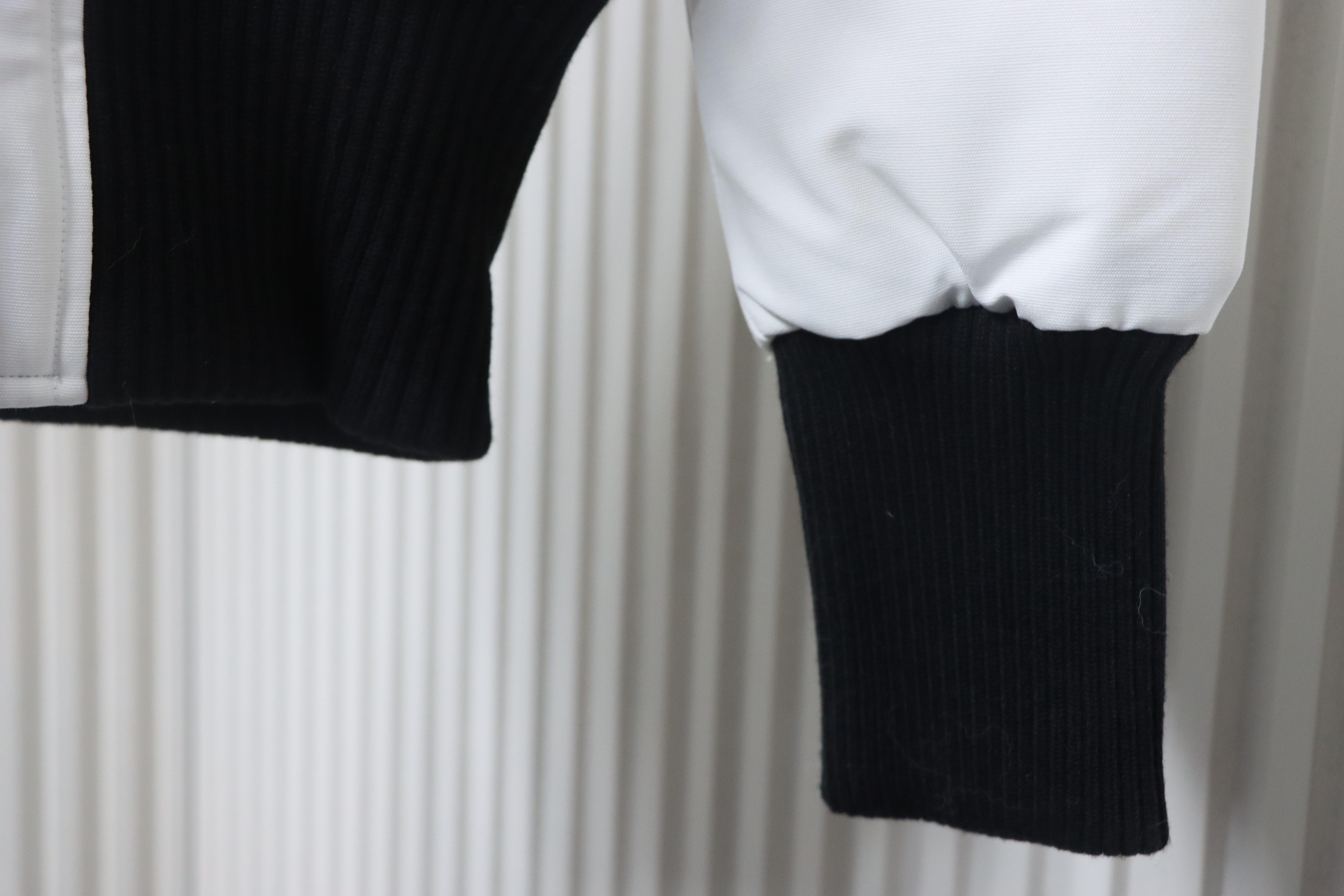 EM Sneakers Moose Knuckles Cloud Bomber White Jacket with Detachable Hood and Shearling Trim In Milkyway