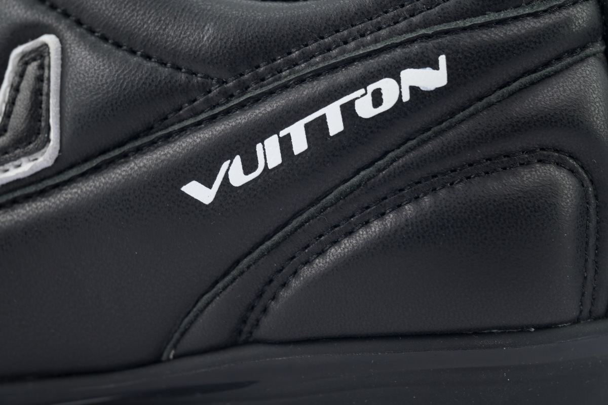 EM Sneakers Louis Vuitton LV Footprint Soccer Sneaker Black