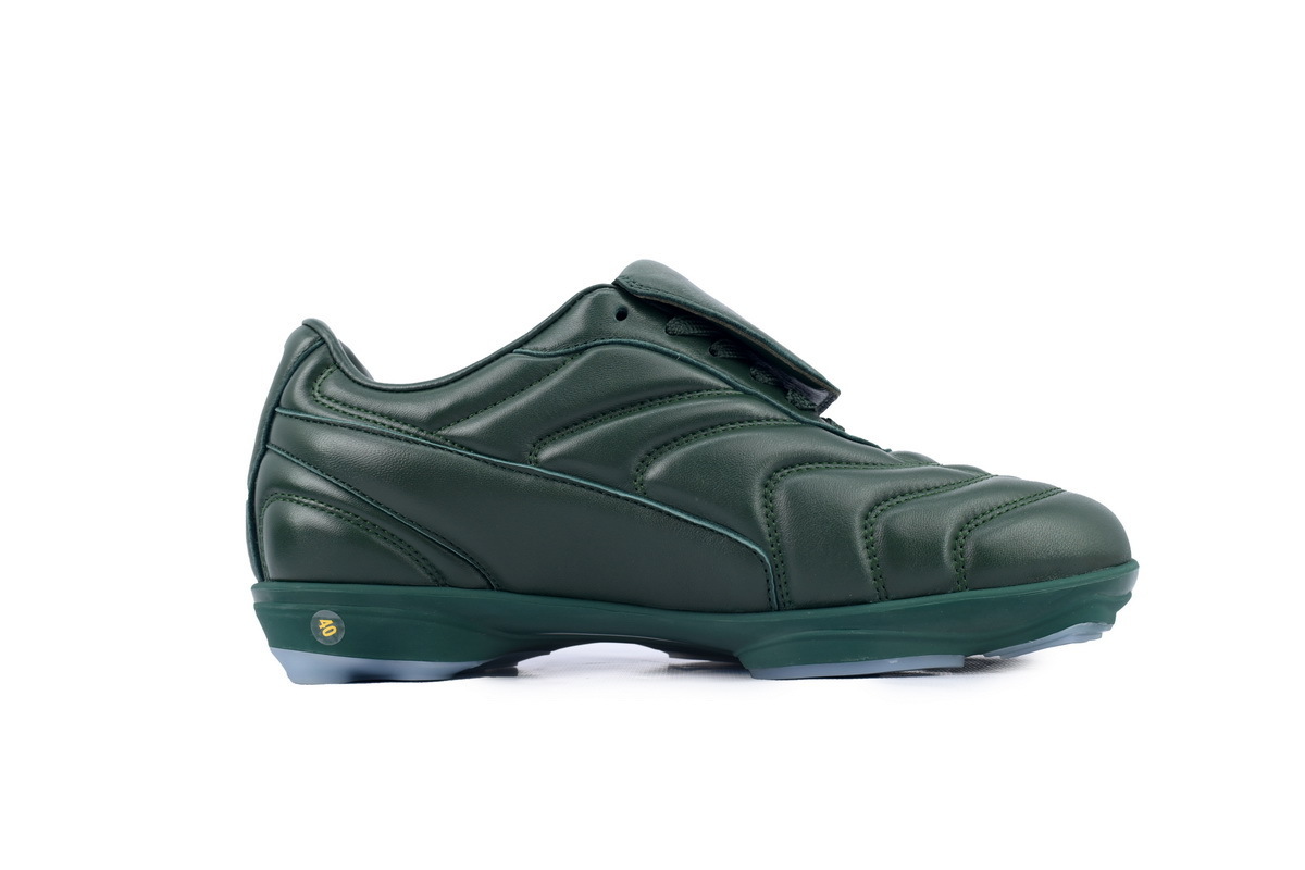 EM Sneakers Louis Vuitton LV Footprint Soccer Sneaker Green