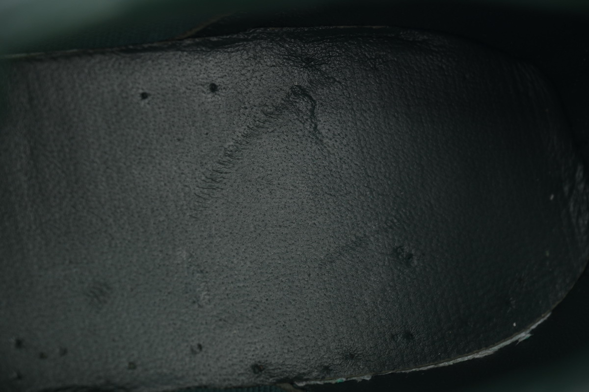 EM Sneakers Louis Vuitton LV Footprint Soccer Sneaker Green