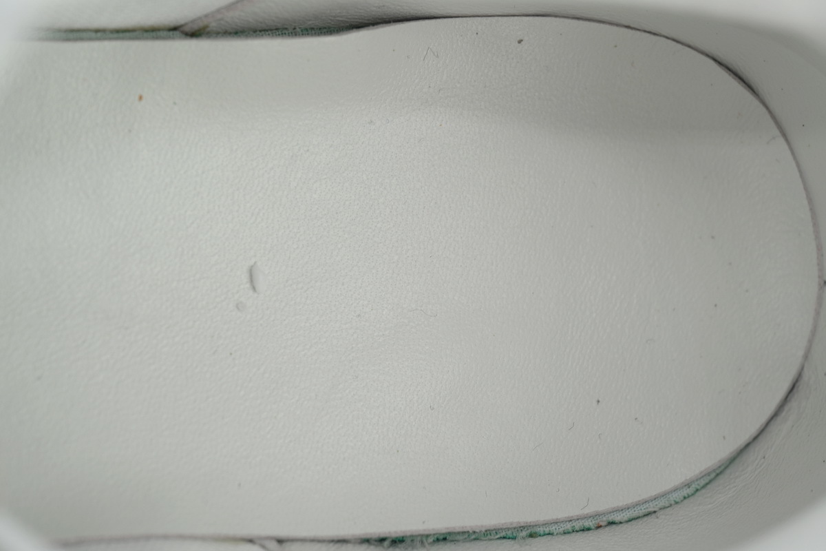 EM Sneakers Louis Vuitton LV Footprint Soccer Sneaker White