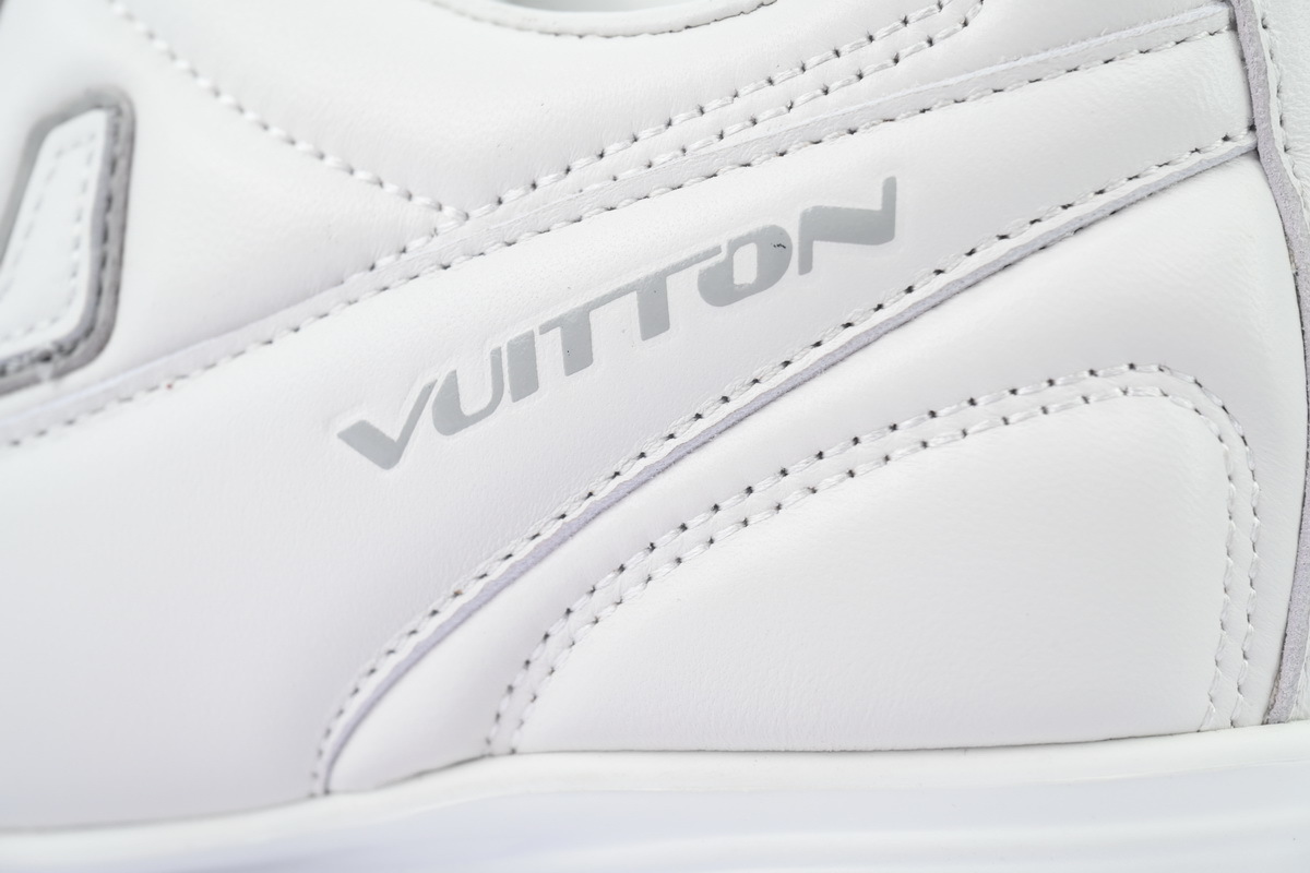 EM Sneakers Louis Vuitton LV Footprint Soccer Sneaker White