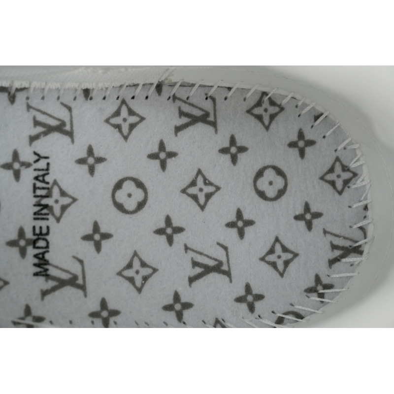 EM Sneakers Louis Vuitton LV Trainer White Green Rivets