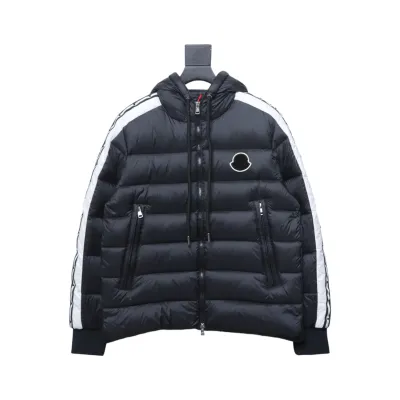 EM Sneakers Moncler Stellaire Hooded Black and White Colorblock Down Jacket 01