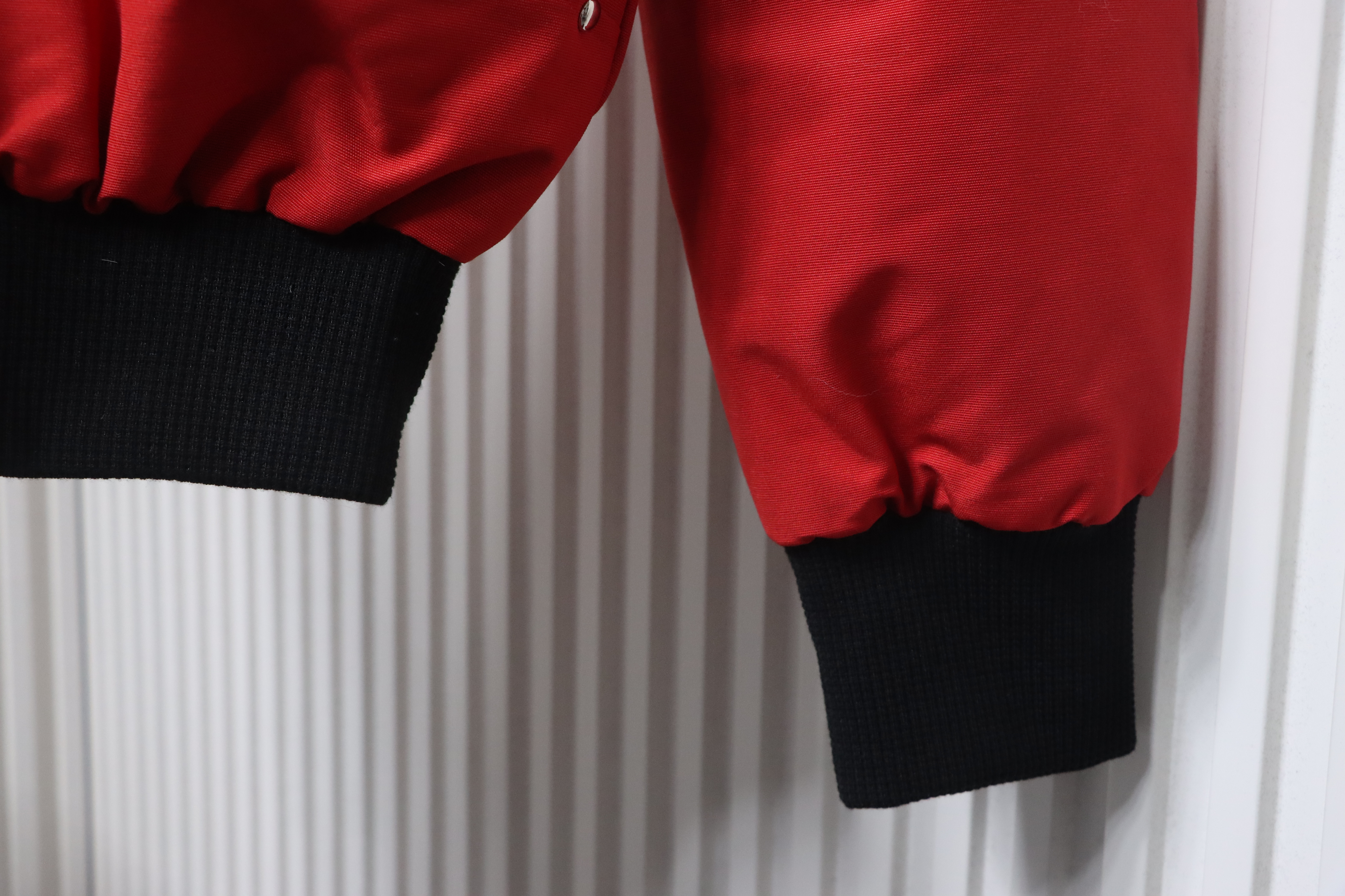 EM Sneakers Moose Knuckles Original Ballistic Bomber Red Jacket White Fur (NFC)