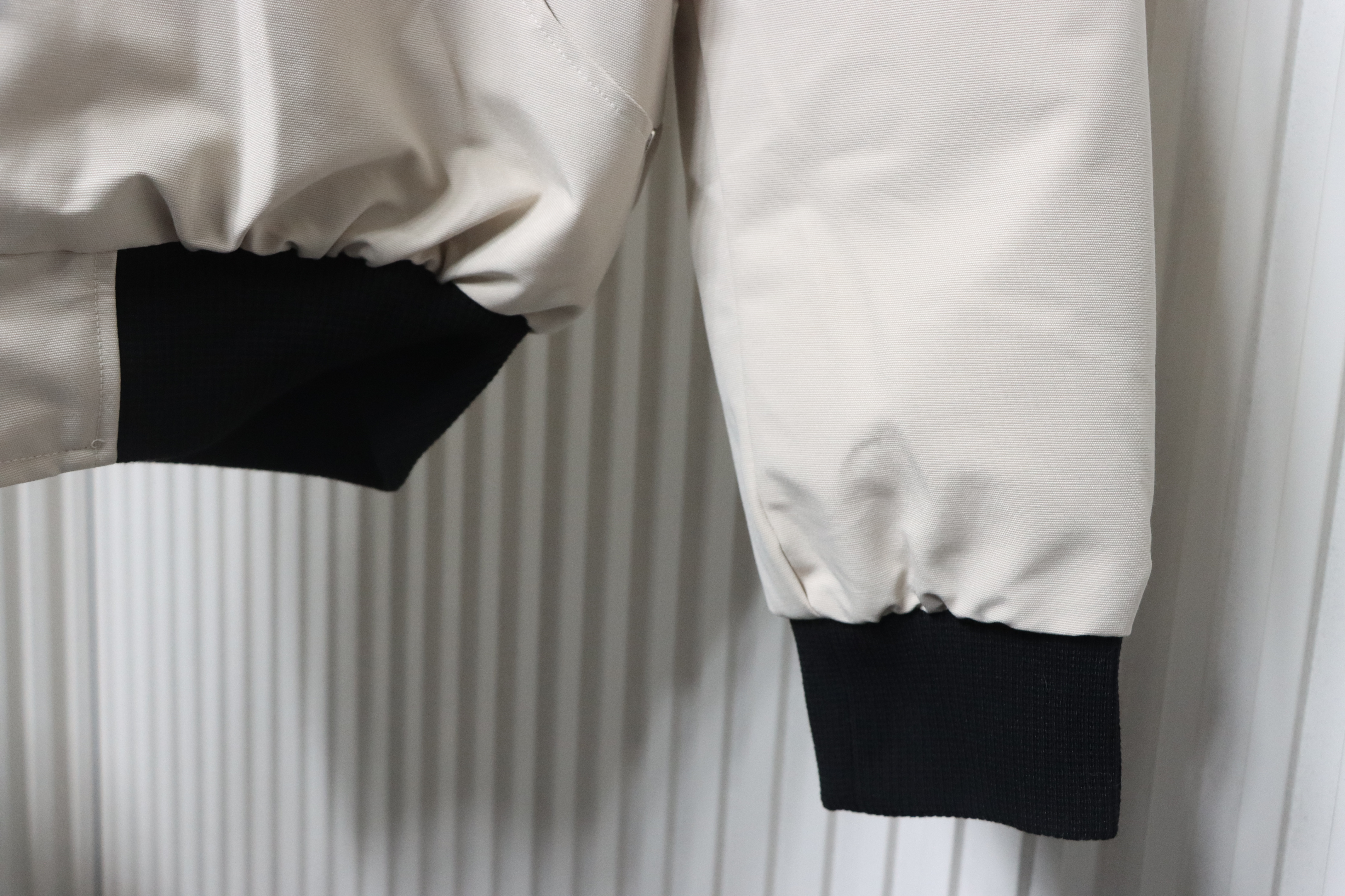 EM Sneakers Moose Knuckles Original Ballistic Bomber Rice White Jacket Black Fur (NFC)