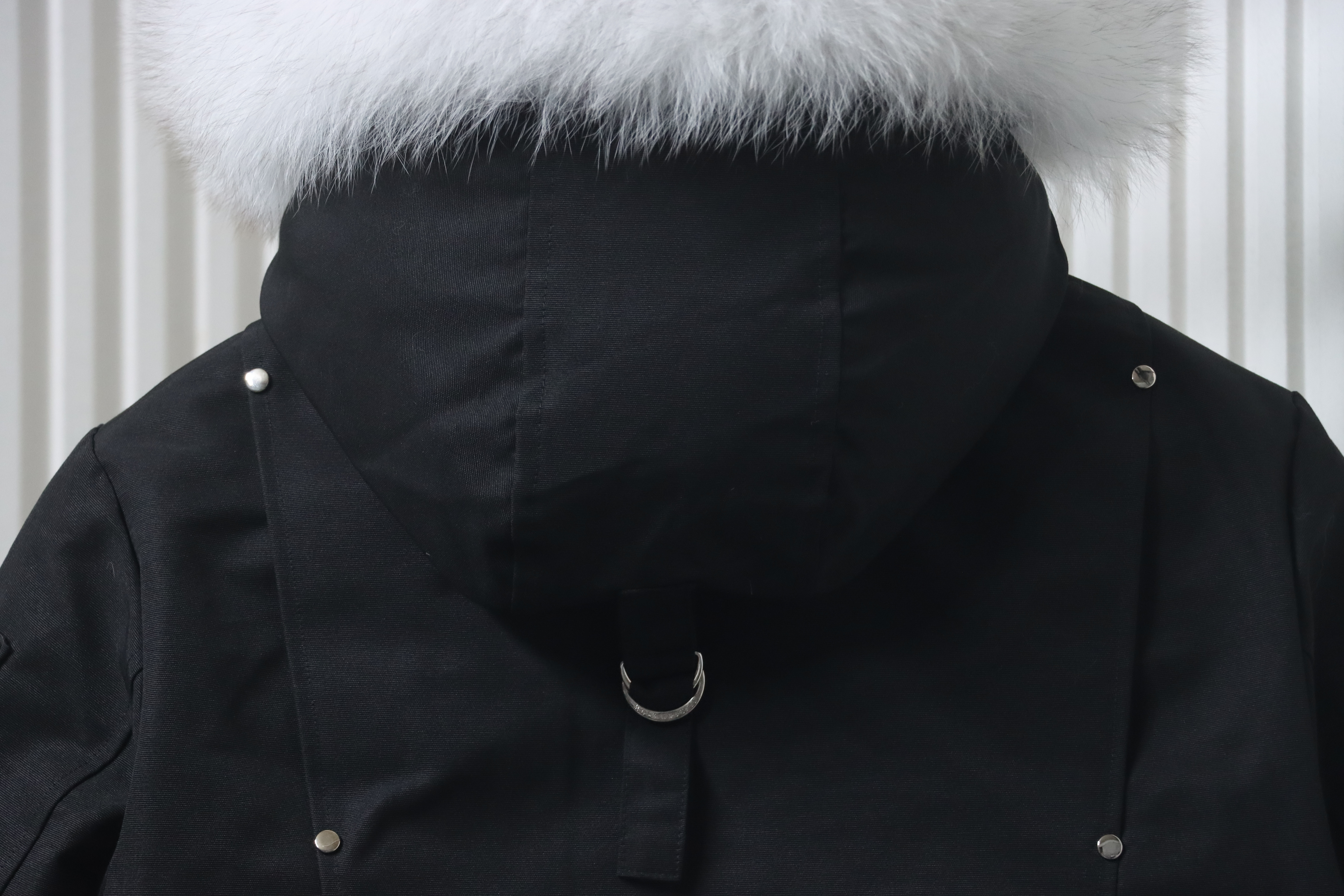 EM Sneakers Moose knuckles Women's Stirling Parka Zip-Up White Fur Jacket Black