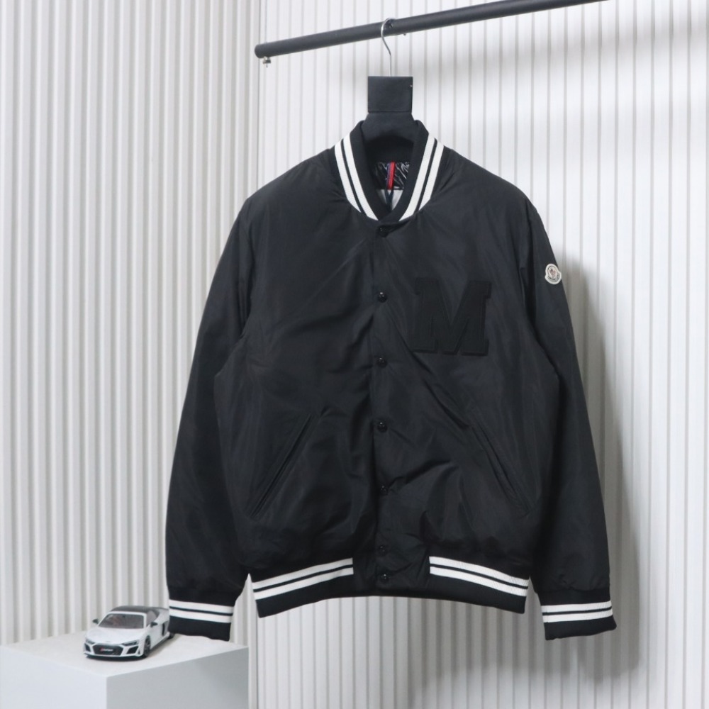 EM Sneakers Moncler Lateltin Black M Mark Varsity Black Down Jacket