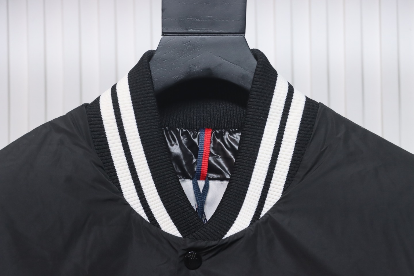 EM Sneakers Moncler Lateltin Black M Mark Varsity Black Down Jacket