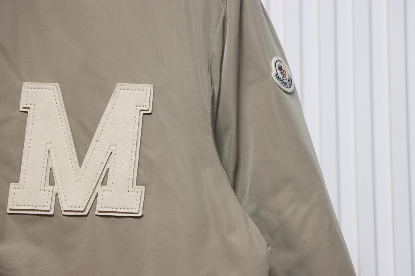 EM Sneakers Moncler Lateltin White M Mark Varsity Gray Down Jacket