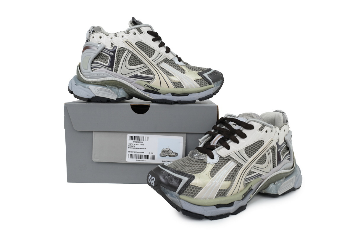 EM Sneakers Balenciaga Runner Sneaker Grey Brown