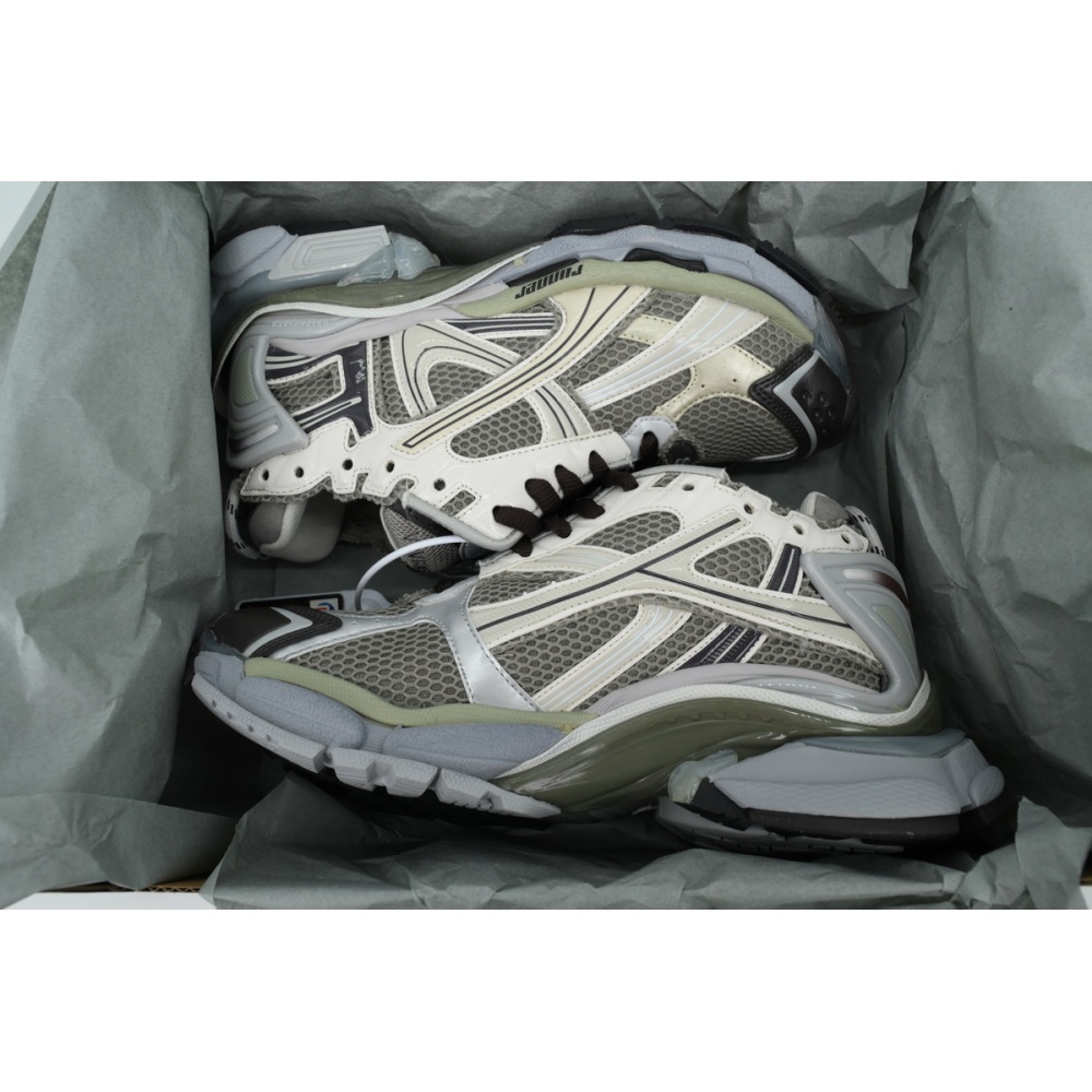 EM Sneakers Balenciaga Runner Sneaker Grey Brown