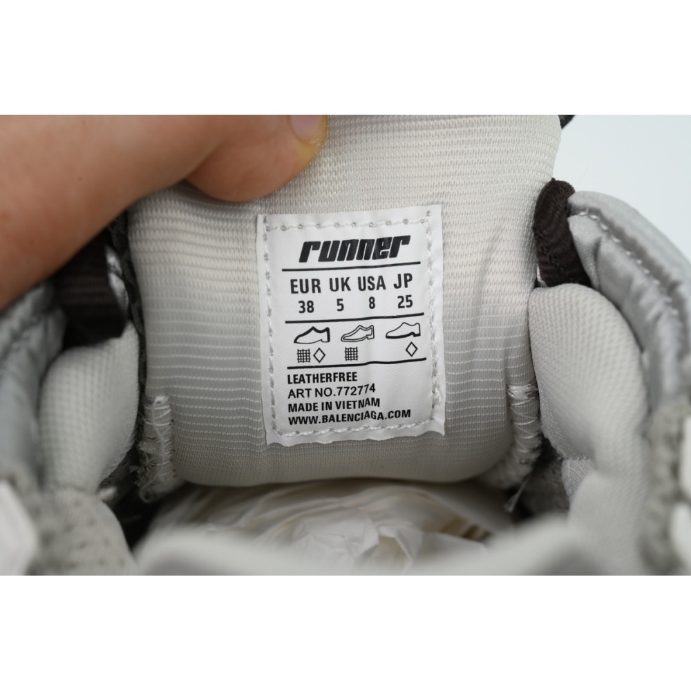 EM Sneakers Balenciaga Runner Sneaker Grey Brown