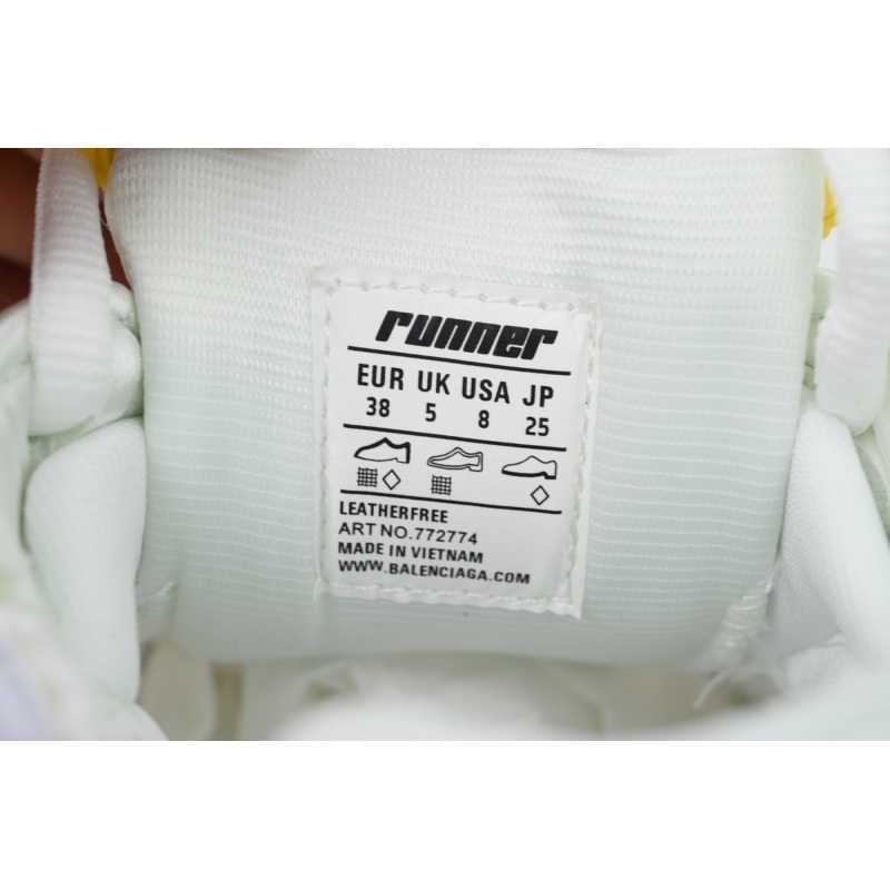 EM Sneakers Balenciaga Runner Sneaker White Multi-Color