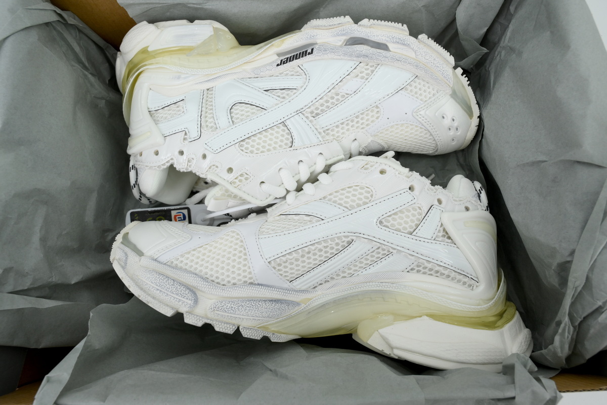 EM Sneakers Balenciaga Runner Sneaker White