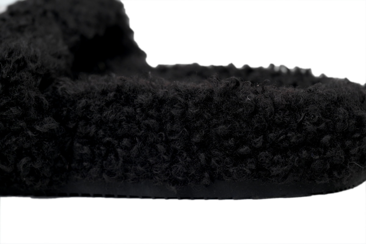 EM Sneakers Balenciaga Furry Slide Black and White Label