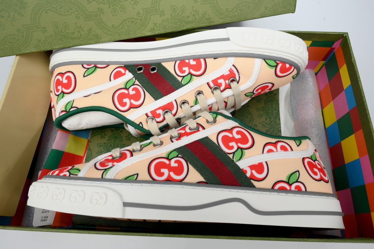 EM Sneakers Gucci Tennis 1977 GG Apple Print