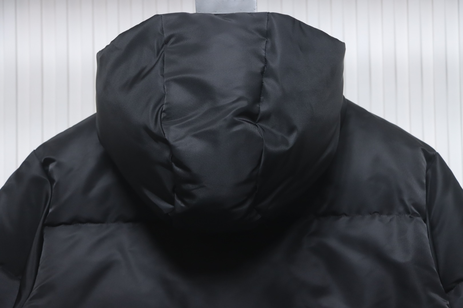 EM Sneakers WE11DONE Logo Hooded Down Jacket Black