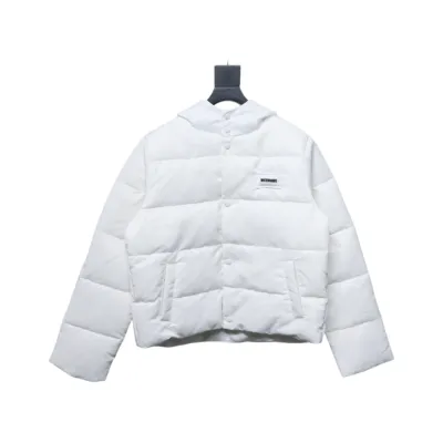 EM Sneakers WE11DONE Logo Hooded Down Jacket White 01