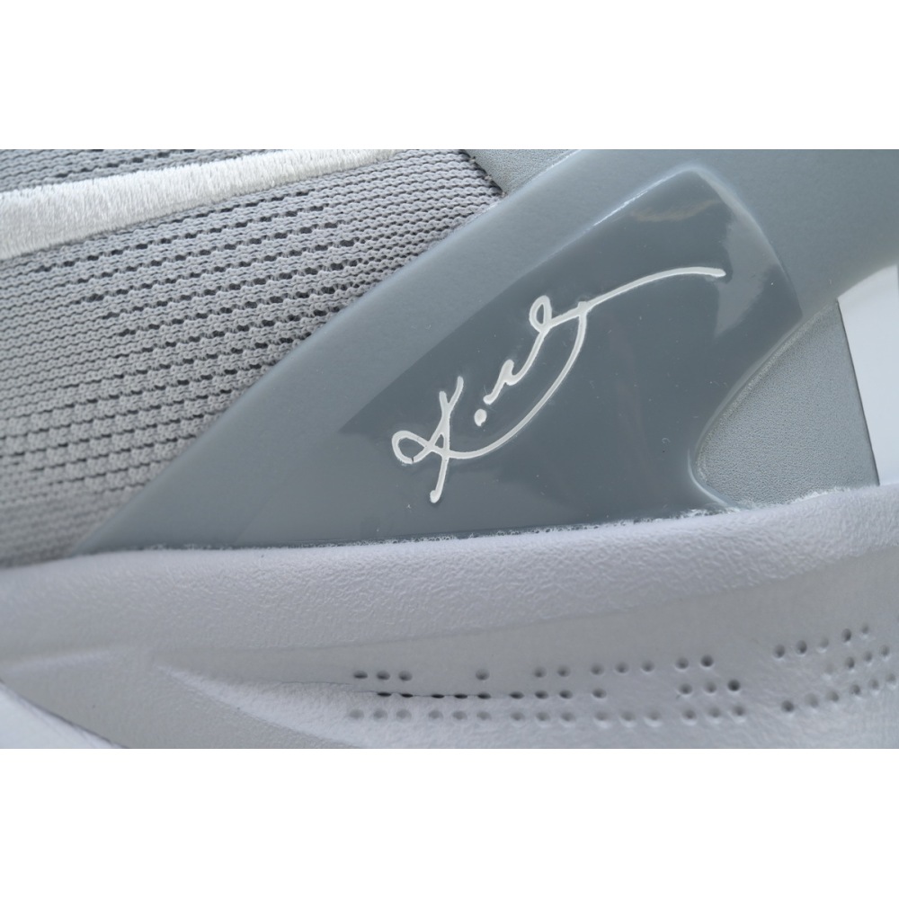 EM Sneakers Nike Kobe 8 Protro Wolf Grey