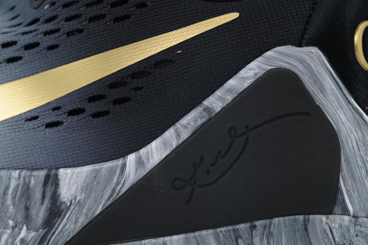 EM Sneakers Nike Kobe 9 Mambacita