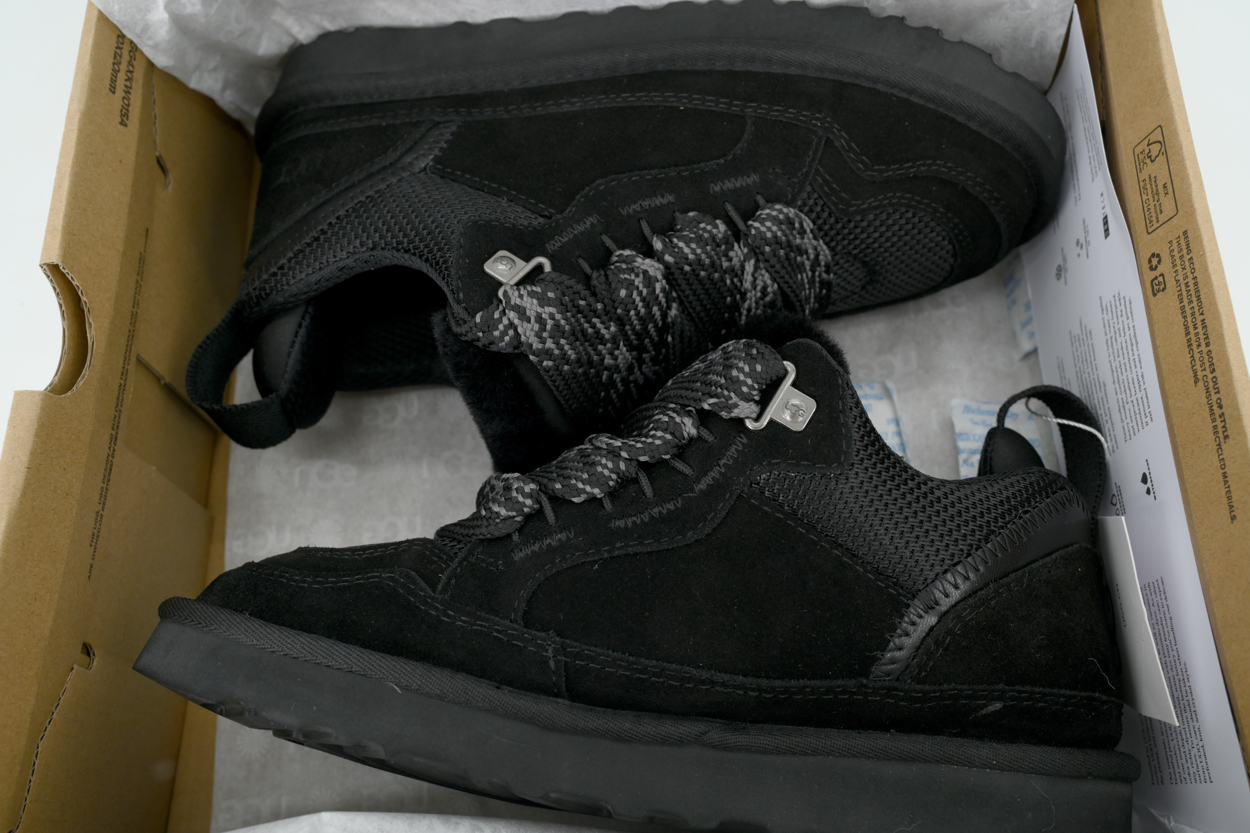 EM Sneakers UGG Suede Lowme Boot Black