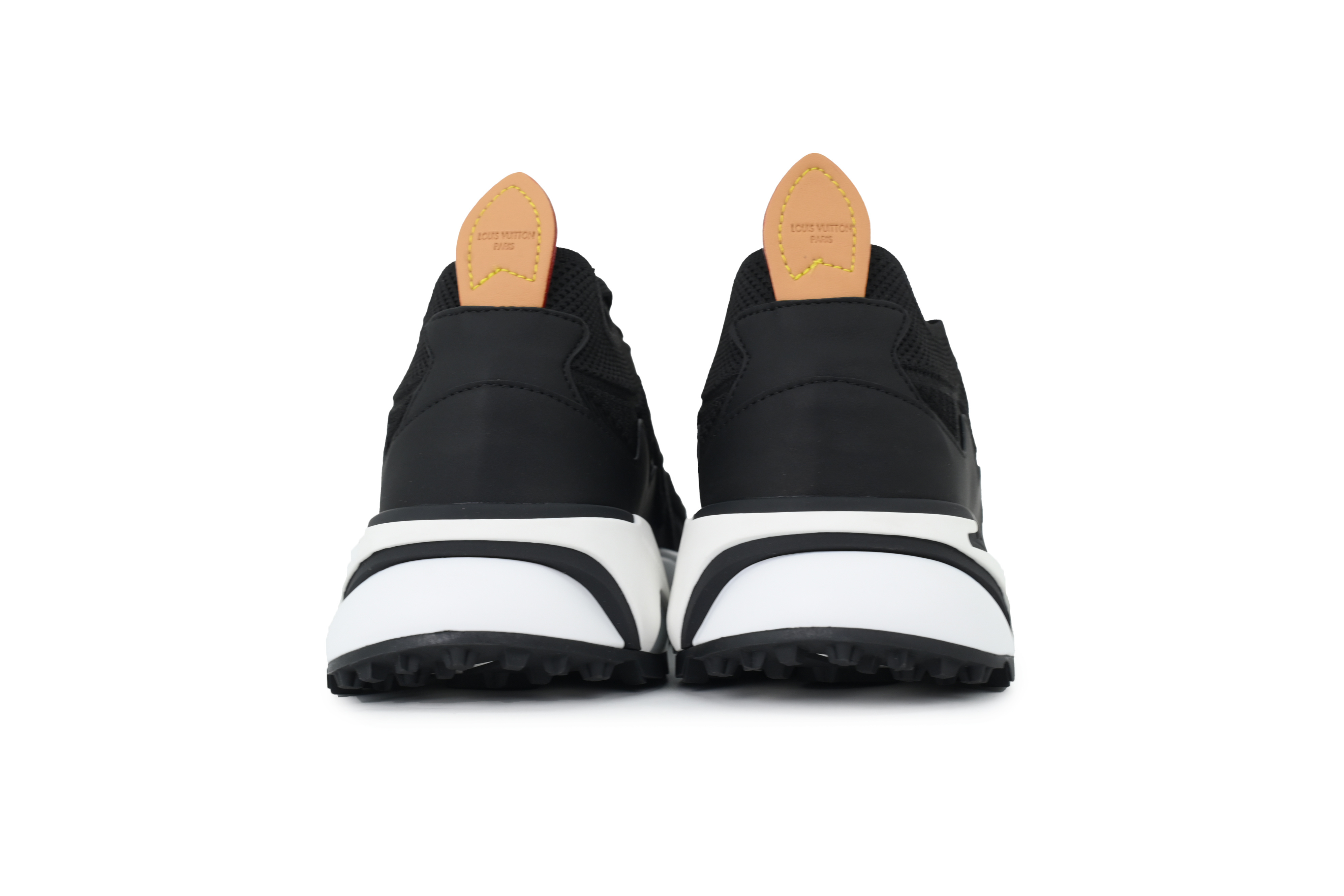 EM Sneakers Louis Vuitton LV Runner Tatic Sneaker Black And White