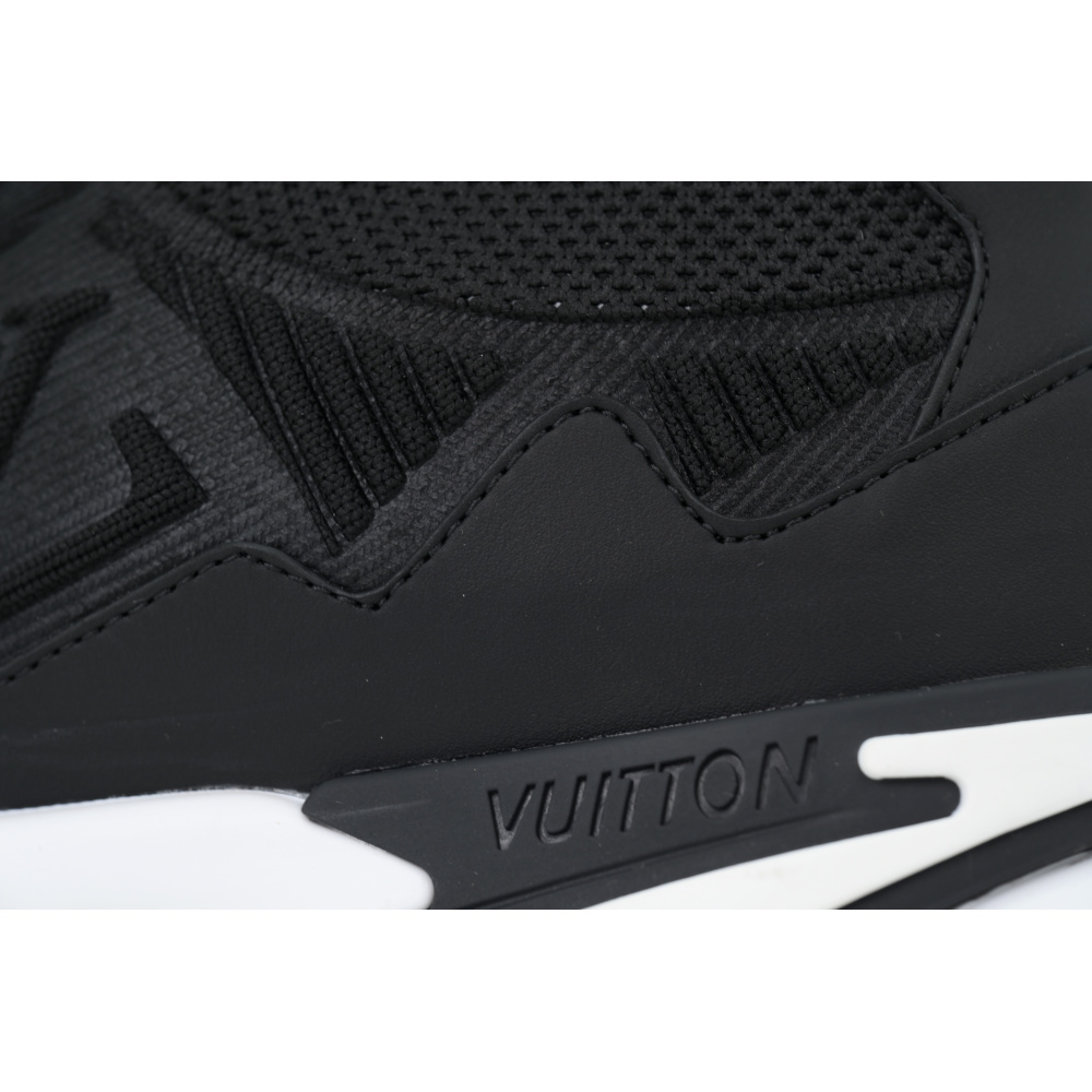 EM Sneakers Louis Vuitton LV Runner Tatic Sneaker Black And White