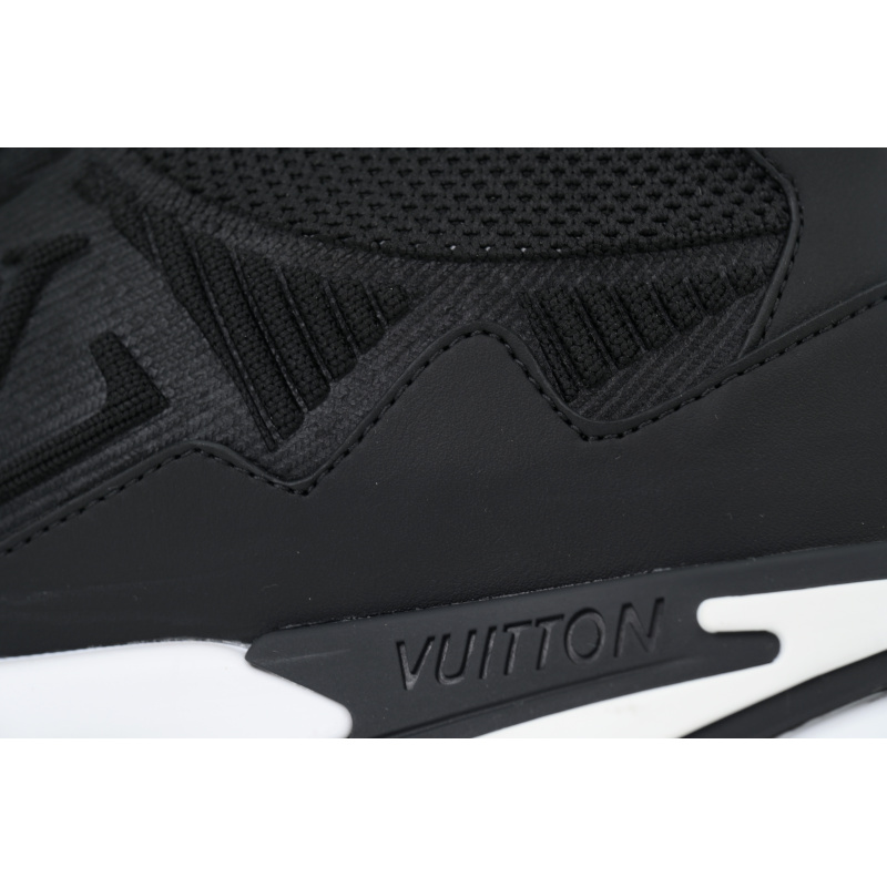 EM Sneakers Louis Vuitton LV Runner Tatic Sneaker Black And White