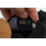 EM Sneakers Louis Vuitton LV Runner Tatic Sneaker Black And White