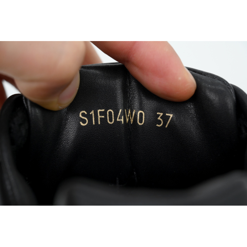 EM Sneakers Valentino Garavani One Stud XL Sneakers in All Blackl Leather