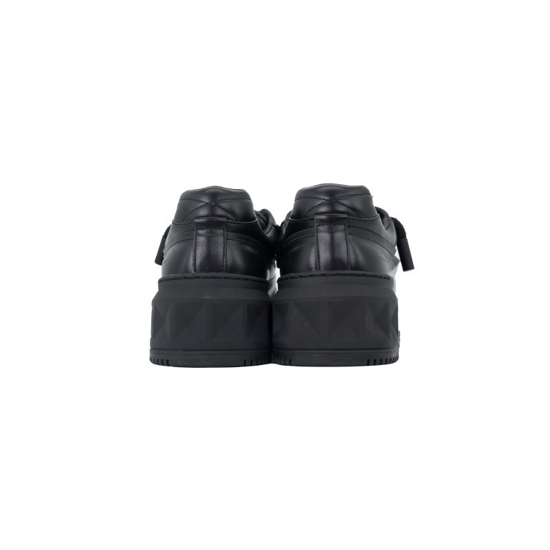 EM Sneakers Valentino Garavani One Stud XL Sneakers in All Blackl Leather
