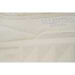 EM Sneakers Valentino Garavani One Stud XL Sneakers in Rice White Leather