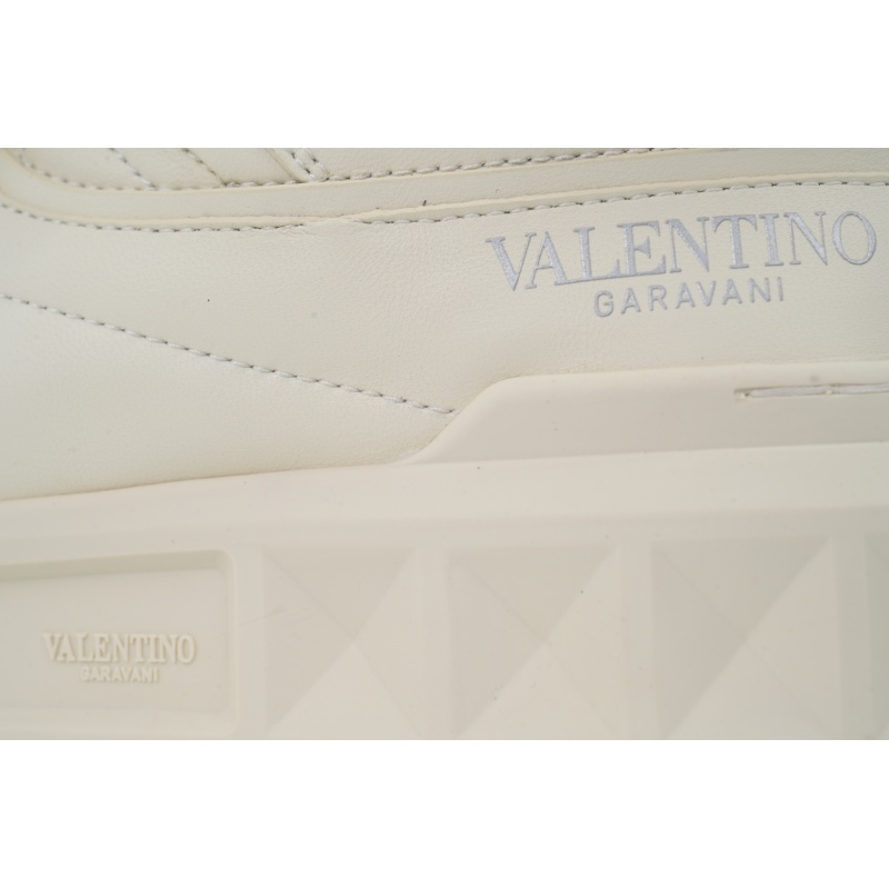 EM Sneakers Valentino Garavani One Stud XL Sneakers in Rice White Leather