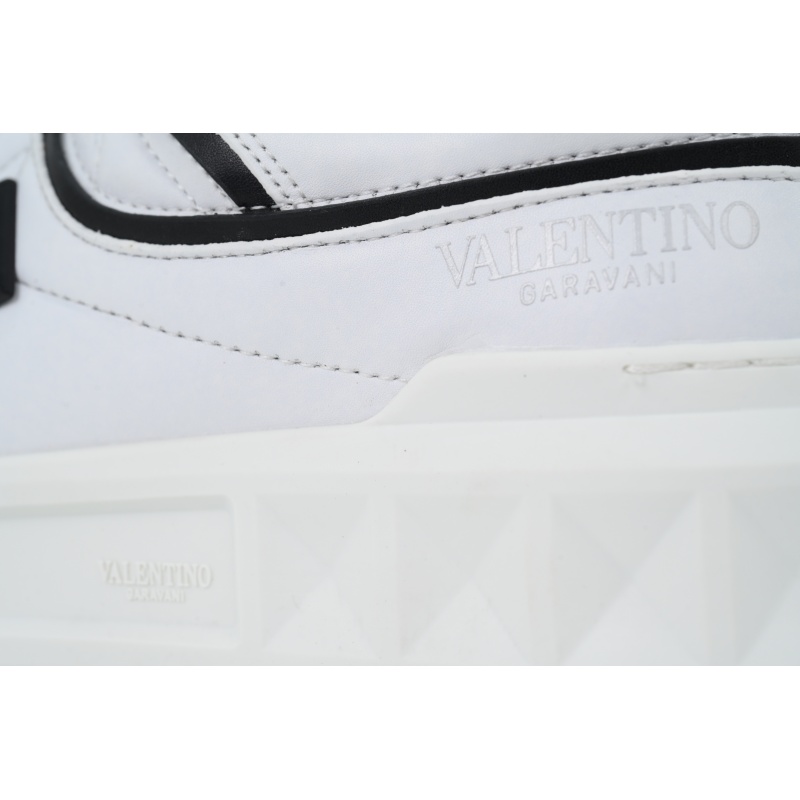 EM Sneakers Valentino Garavani One Stud XL Sneakers in White and Gray Leather