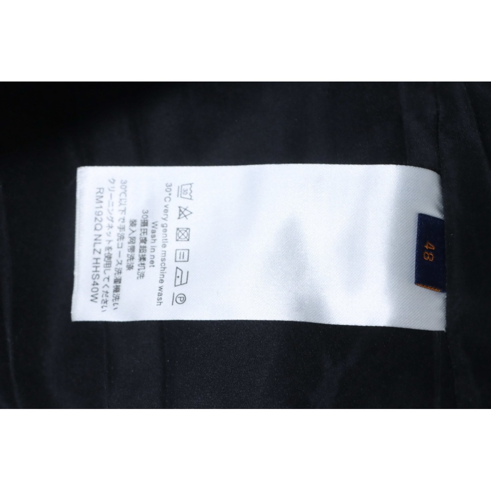 EM Sneakers Louis Vuitton Black Print Embossed Black Down Jacket